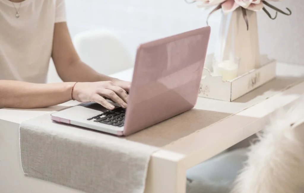 Woman booking her cruise transfer